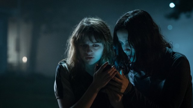 Joey King;Julia Goldani Telles